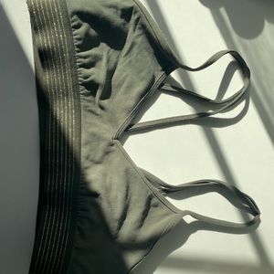 lulu lemon sports bra